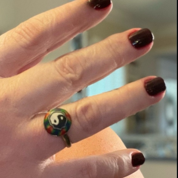 Ying Yang Rainbow circa 1970s Adjustable Vintage Silver Ring for Finger or Toe - Picture 8 of 16